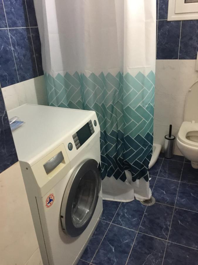 Open Concept 1 Bedroom Appartement *
